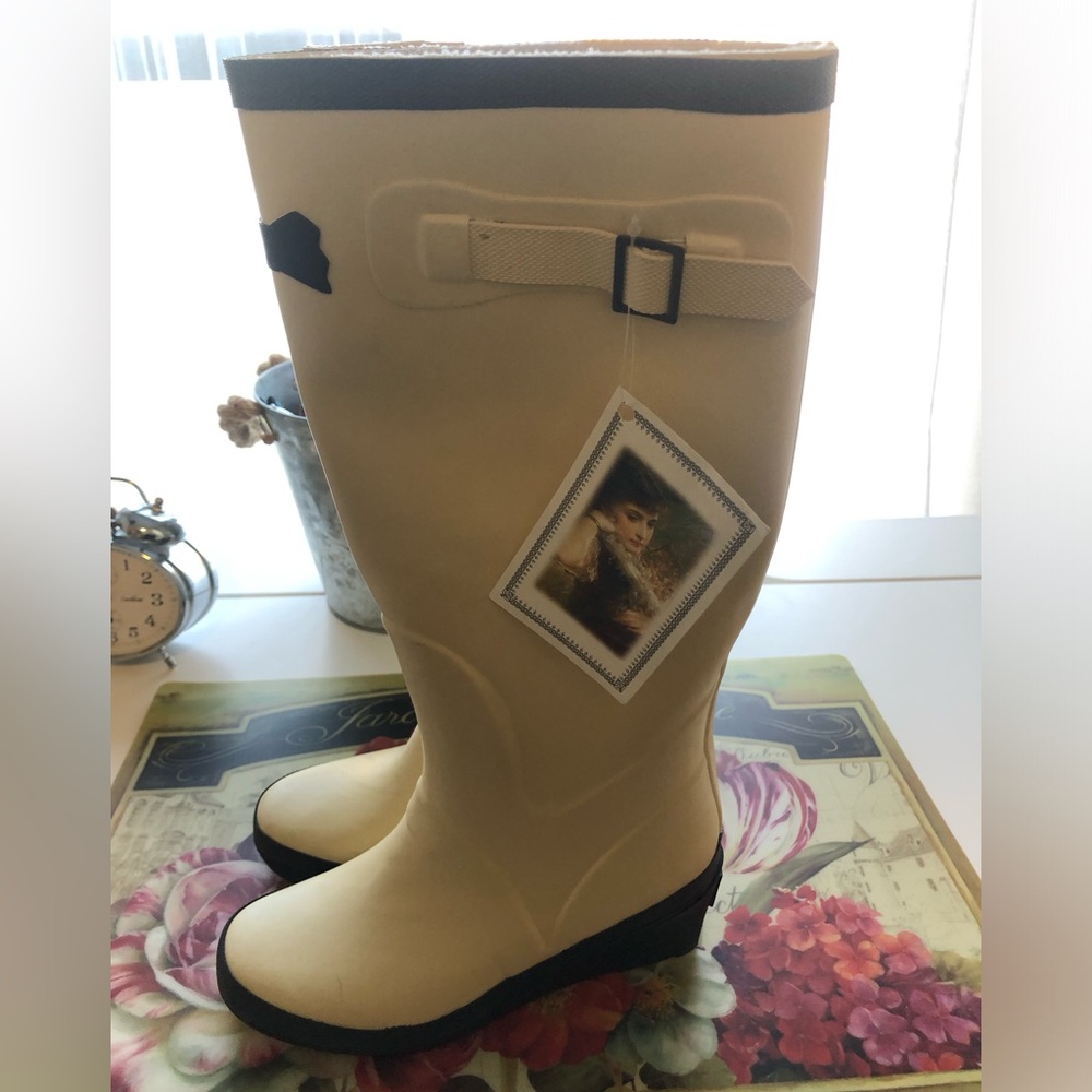 Victoria Trading Company Hopeless Romantic Rain & Garden boots
